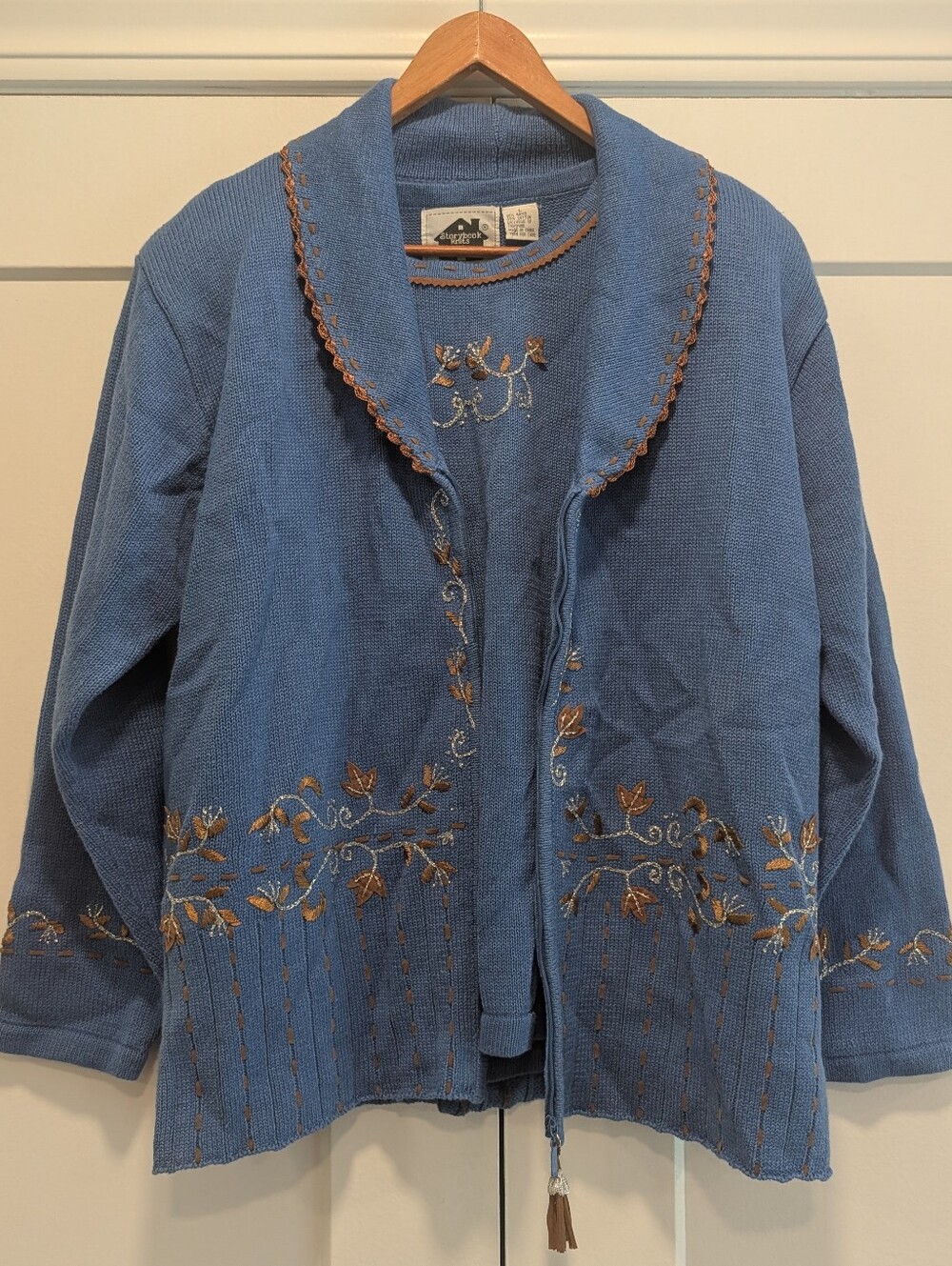 STORYBOOK KNITS Vintage Embroidered Blue Knit Cardigan And Tank Size Large